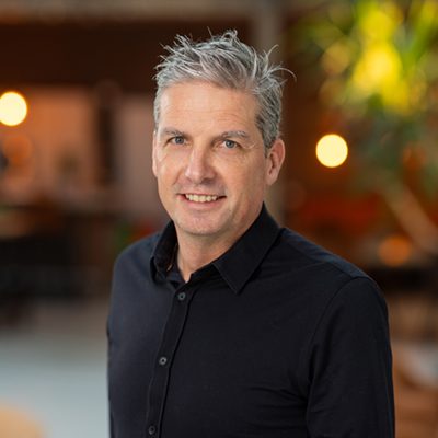 Dennis-Smal-5L0A2754_400x400px